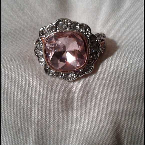 Ring, size 6 - Picture 2 of 4